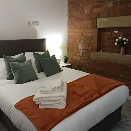 Apartment Bliss - Contractor 326